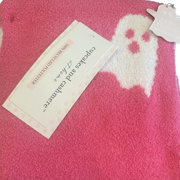 NWT Cupcakes and Cashmere Viral Tik Tok Pink Ghost Reversible Throw Blanket - Picture 2 of 6